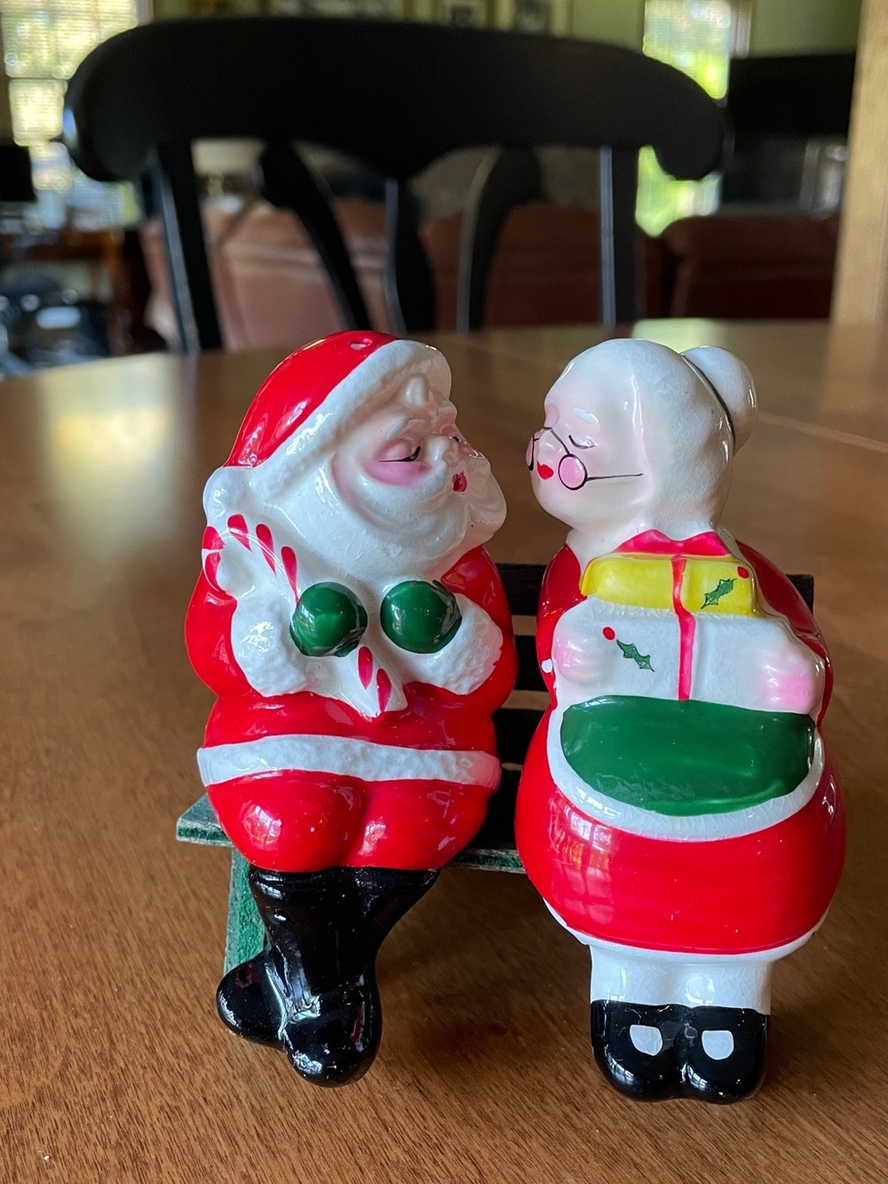 Santa and Mrs. Claus Kissing Salt & Pepper Shakers, Vintage Mid Century 1950’s